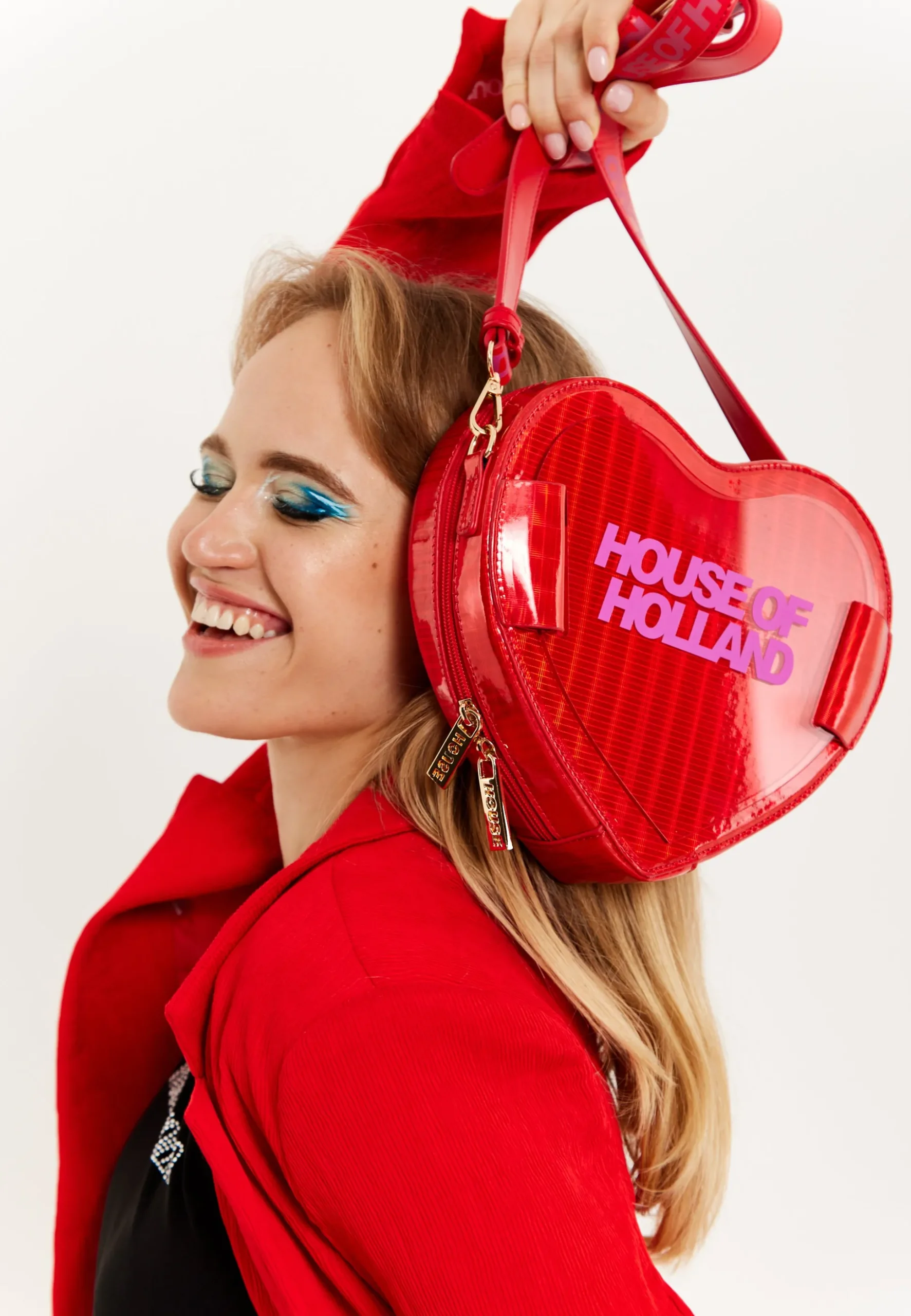 House Of Holland Heart Shape Shoulder Bag In Red With Logo Printed Acr